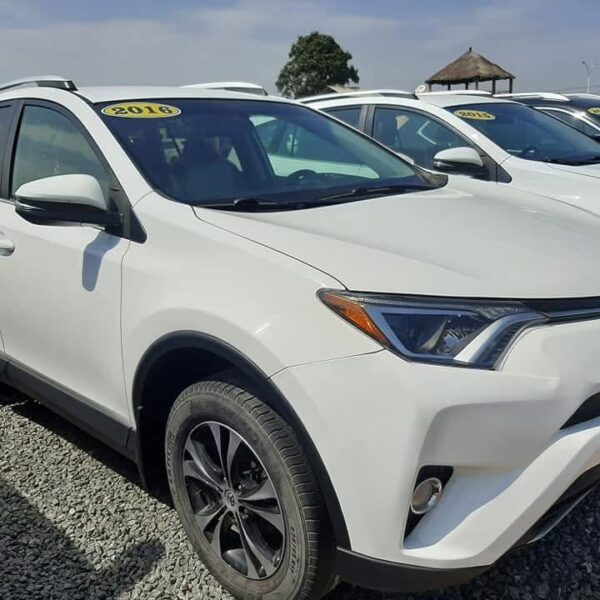 TOYOTA RAV4